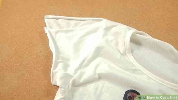 Image intitulee Couper une Chemise Etape 24 aperçu